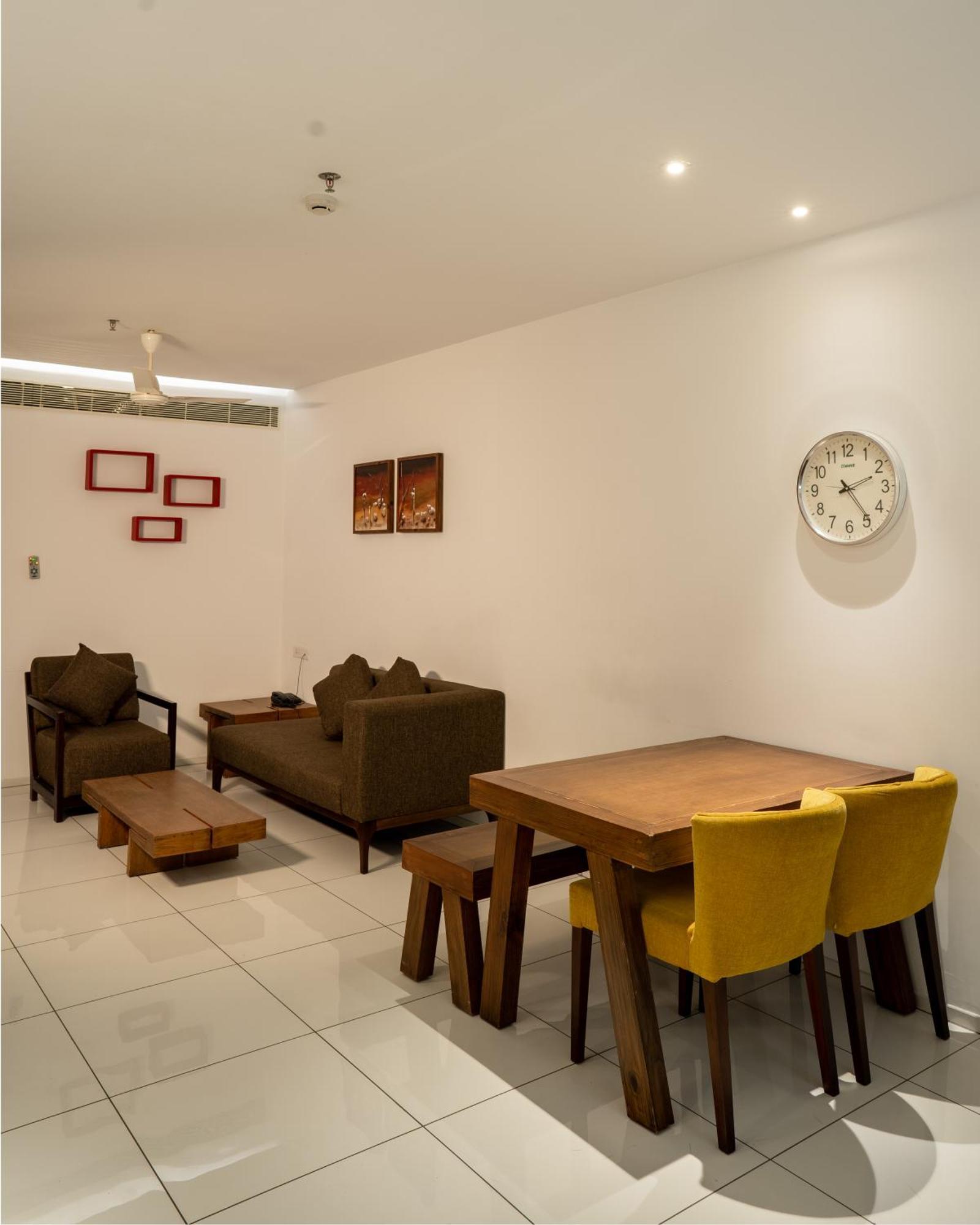 Hotel Kent Baywatch 4*